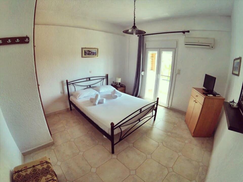Adonis Villa كوتْسوناري المظهر الخارجي الصورة